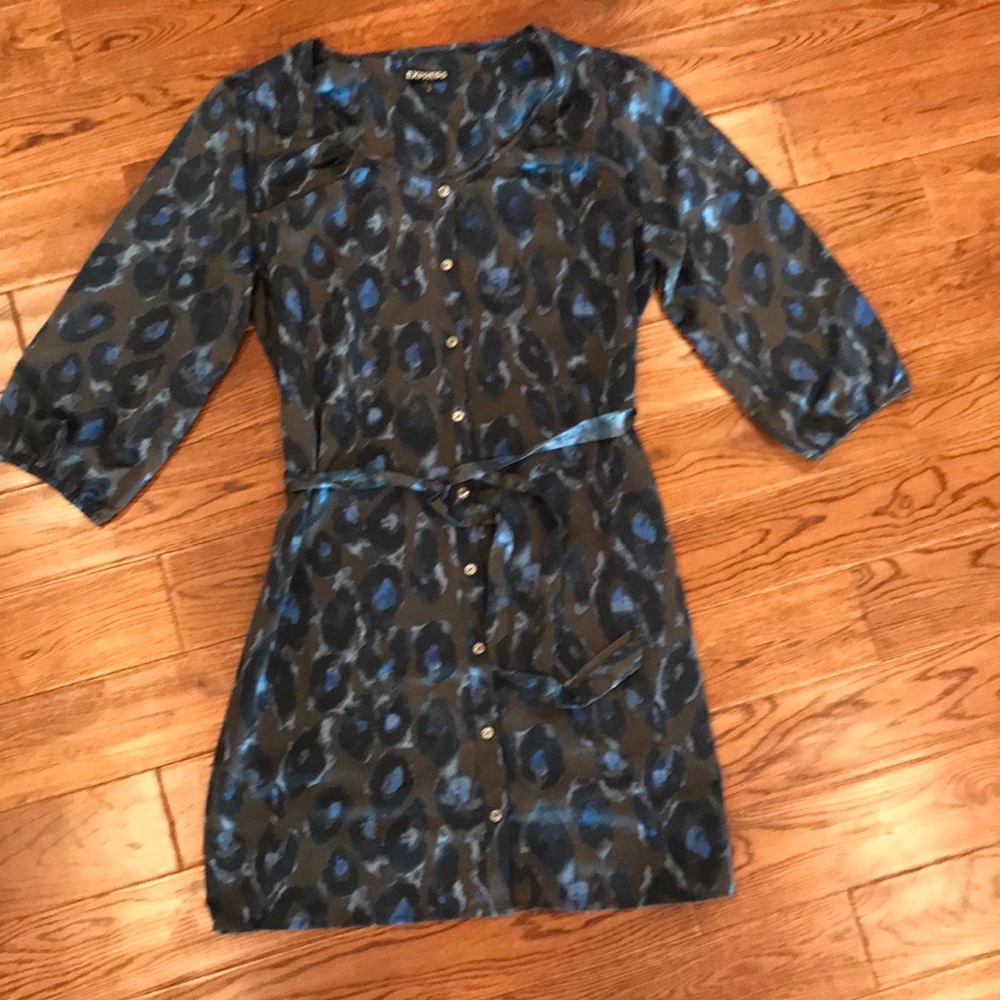 Express dress, button up with waist tie